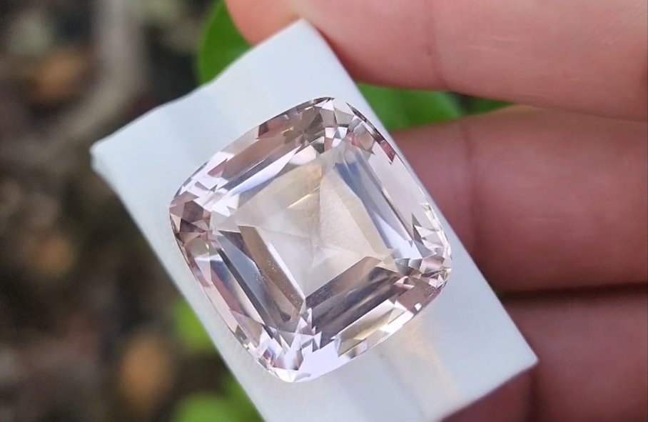 42.55 Carat Natural Morganite – Gemstone from Afghanistan