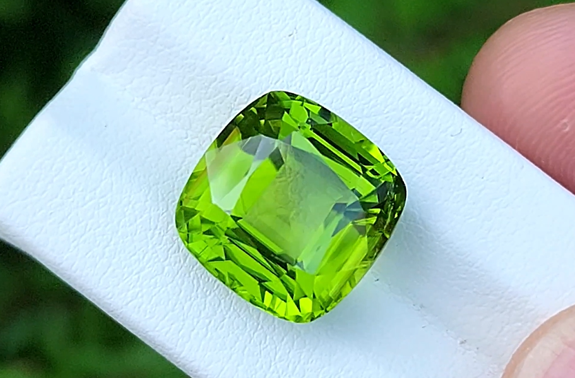 11.40 Ct Natural Peridot from Pakistan | Genuine Gem