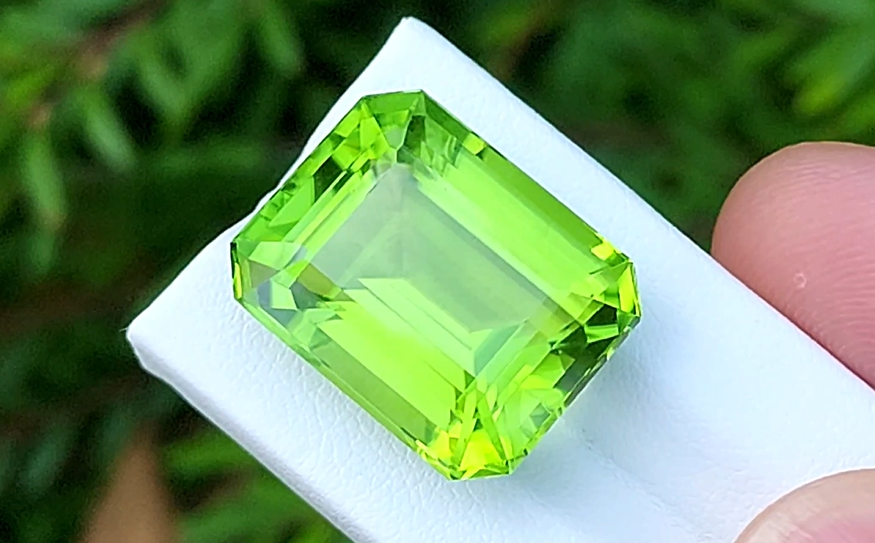 28.89 Ct Natural Peridot from Pakistan | Genuine Gem