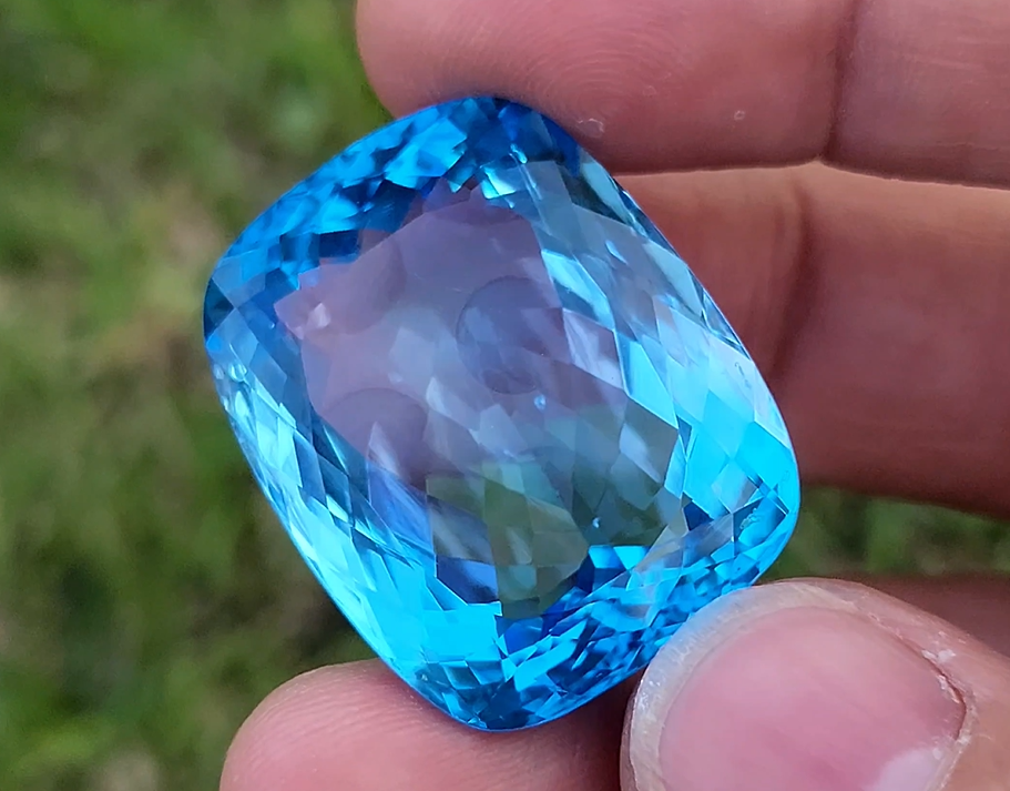 126 Carat Natural Swiss Blue Topaz – Premium Quality Gemstone