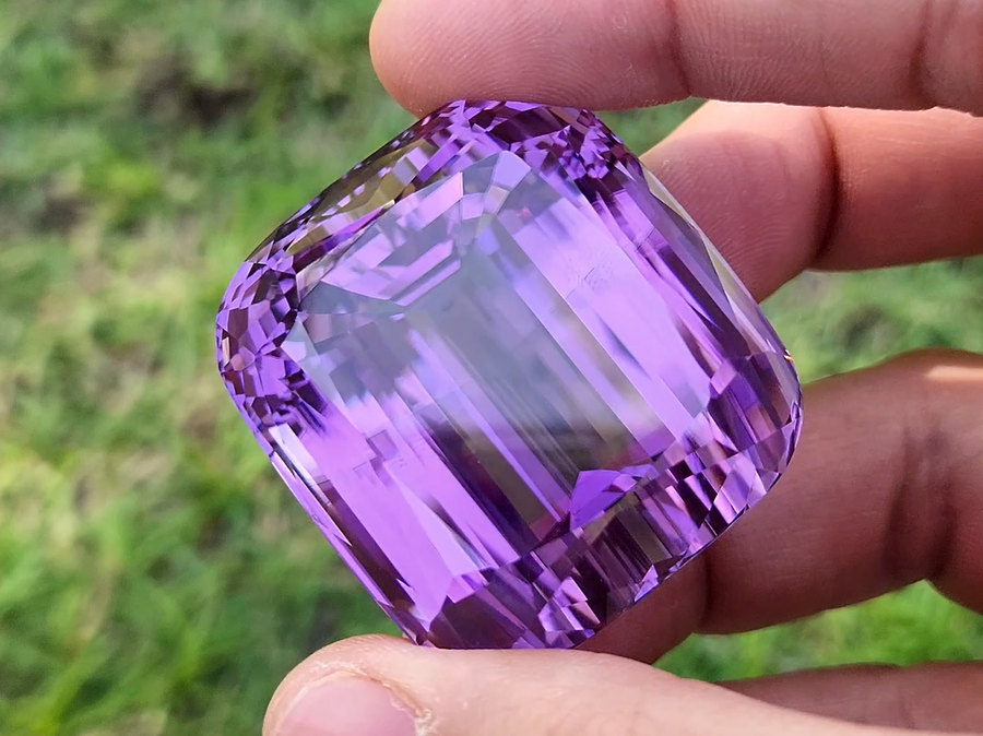 419 Carat Natural Kunzite – Origin: Afghanistan