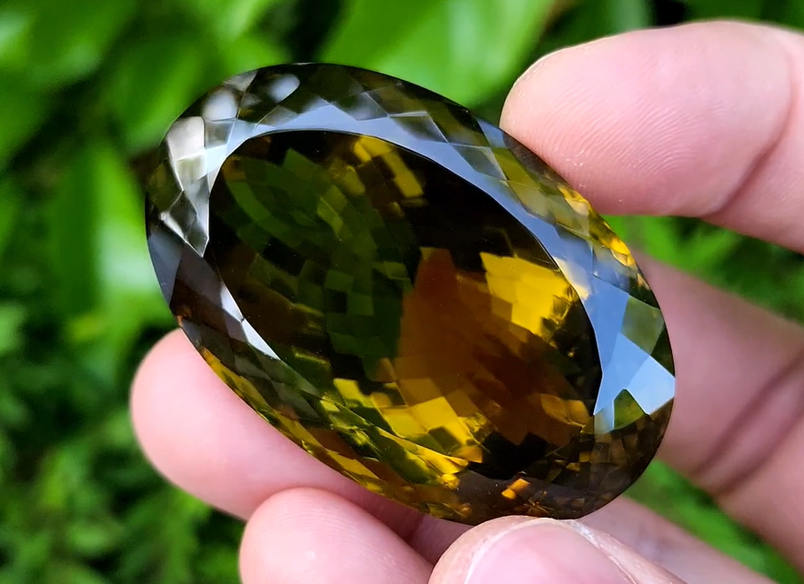 251 Carat Natural Olive Quartz Gemstone – Untreated Green Collector Loose Stone – Jewelry Quality