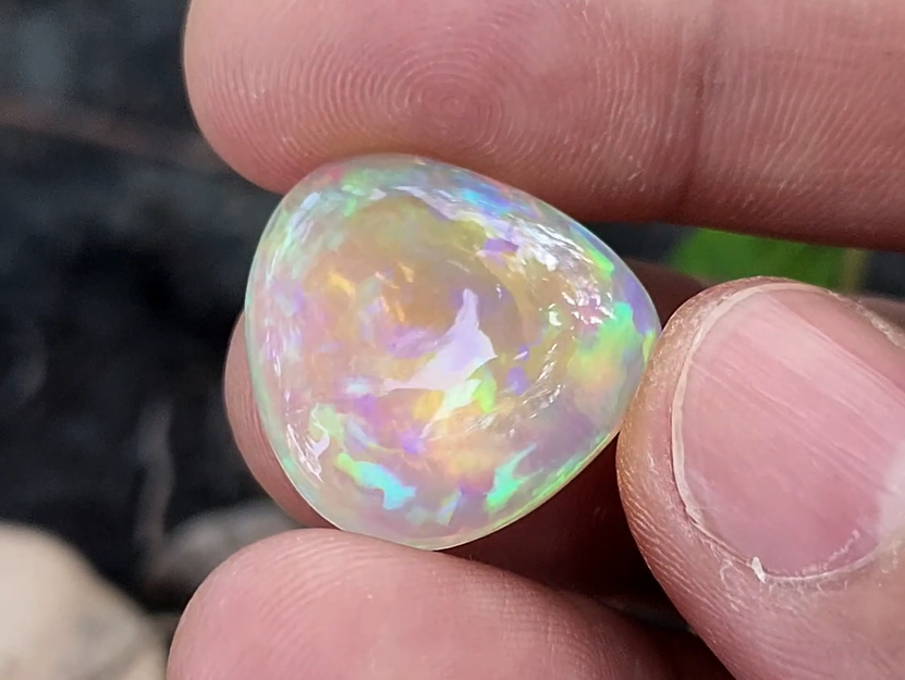 15.39 Carat Natural Ethiopian Multi-Fire Opal – Premium Gemstone