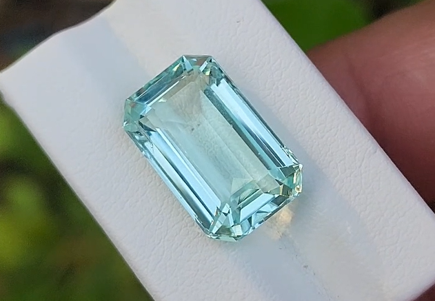 9.55 Carat Natural Aquamarine – Gemstone from Afghanistan