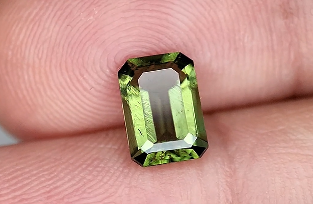 1.48 Carat Natural Faceted Moldavite Gemstone – Rare Green Crystal