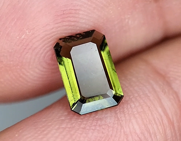 1.26 Carat Natural Faceted Moldavite Gemstone – Rare Green Crystal