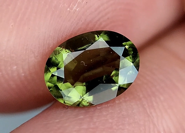 1 Carat Natural Faceted Moldavite Gemstone – Rare Green Crystal