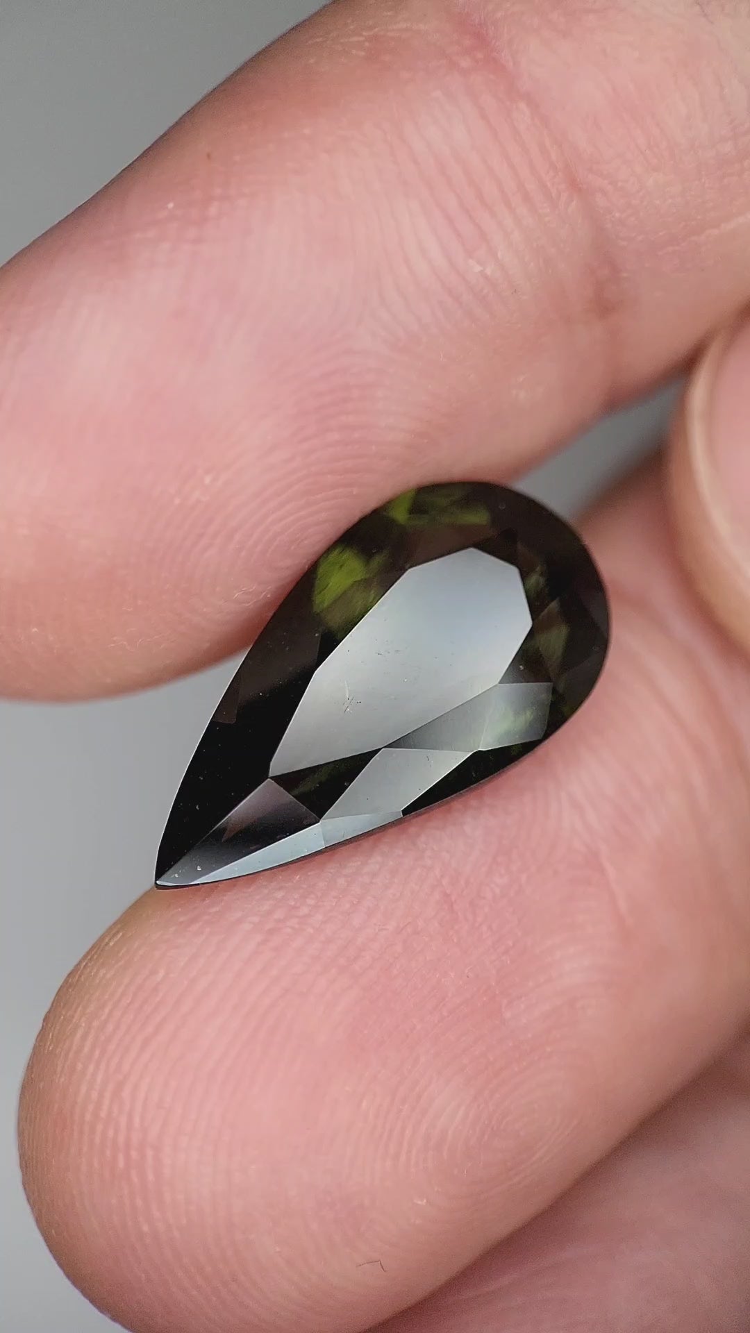 5 Carat Natural Faceted Moldavite Gemstone – Rare Green Crystal