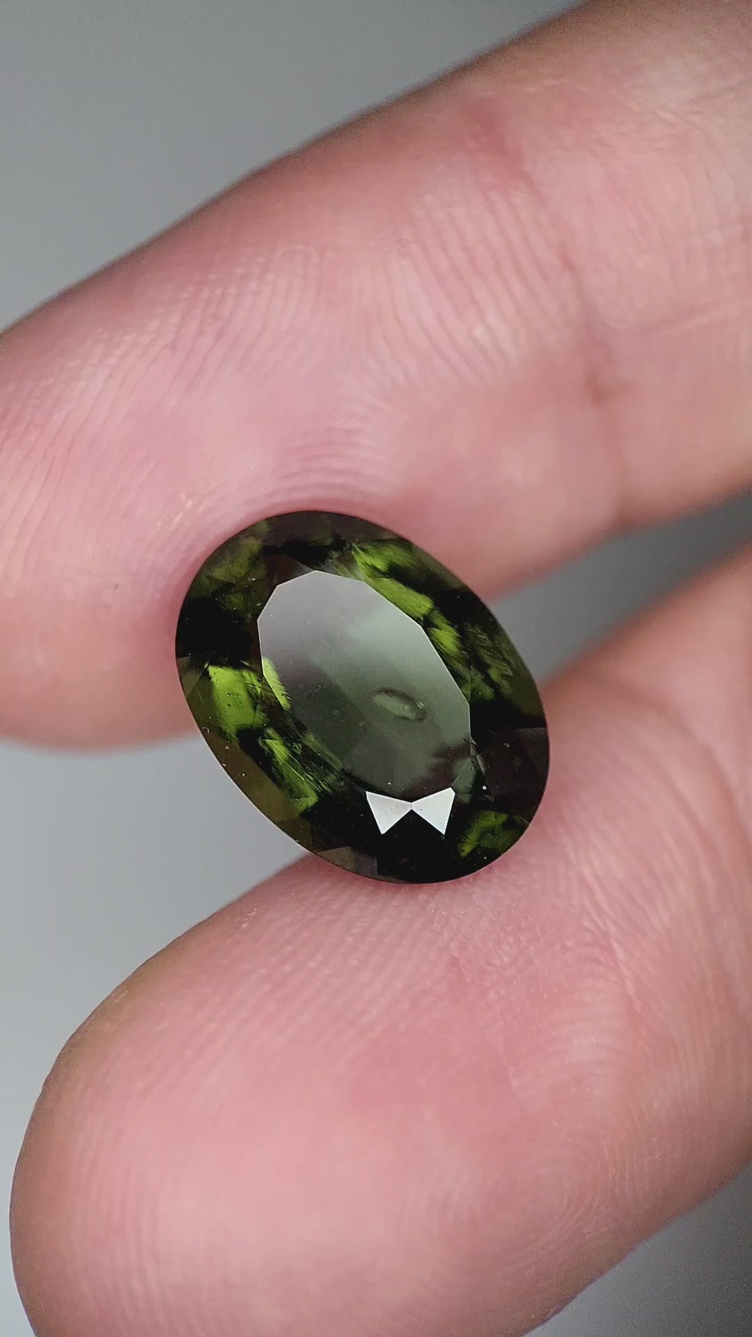 4.58 Carat Natural Faceted Moldavite Gemstone – Rare Green Crystal