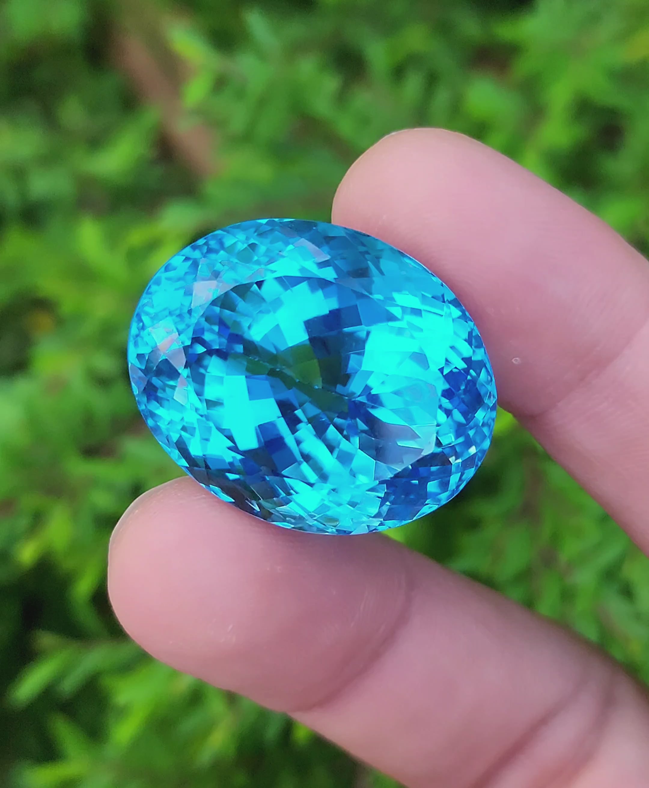 126 Carat Natural Swiss Blue Topaz – Premium Quality Gemstone