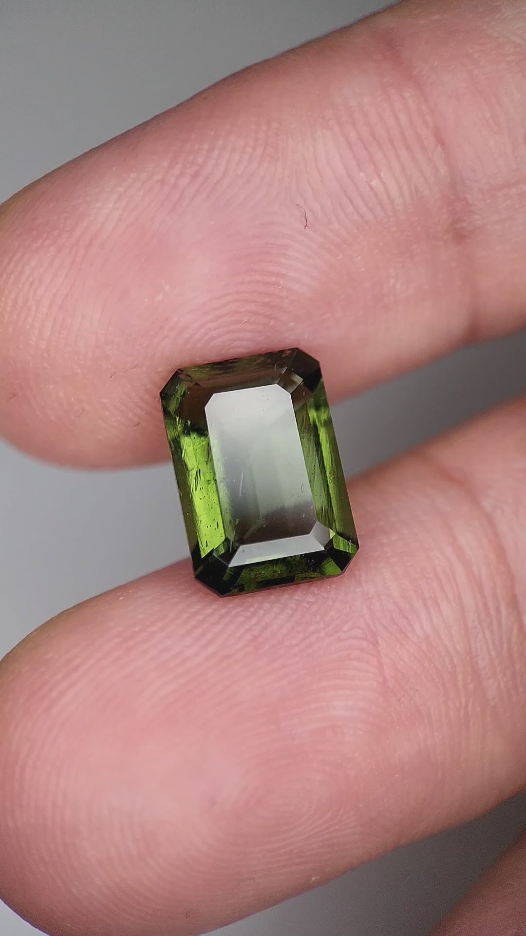 3.44 Carat Natural Faceted Moldavite Gemstone – Rare Green Crystal