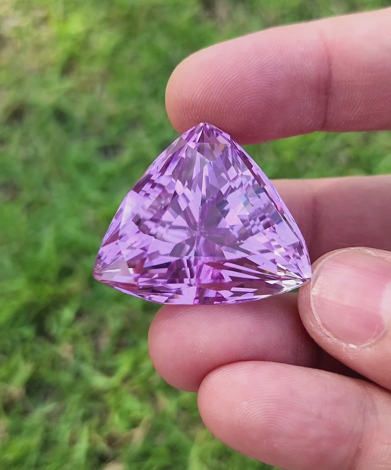 136 Carat Natural Kunzite – Origin: Afghanistan