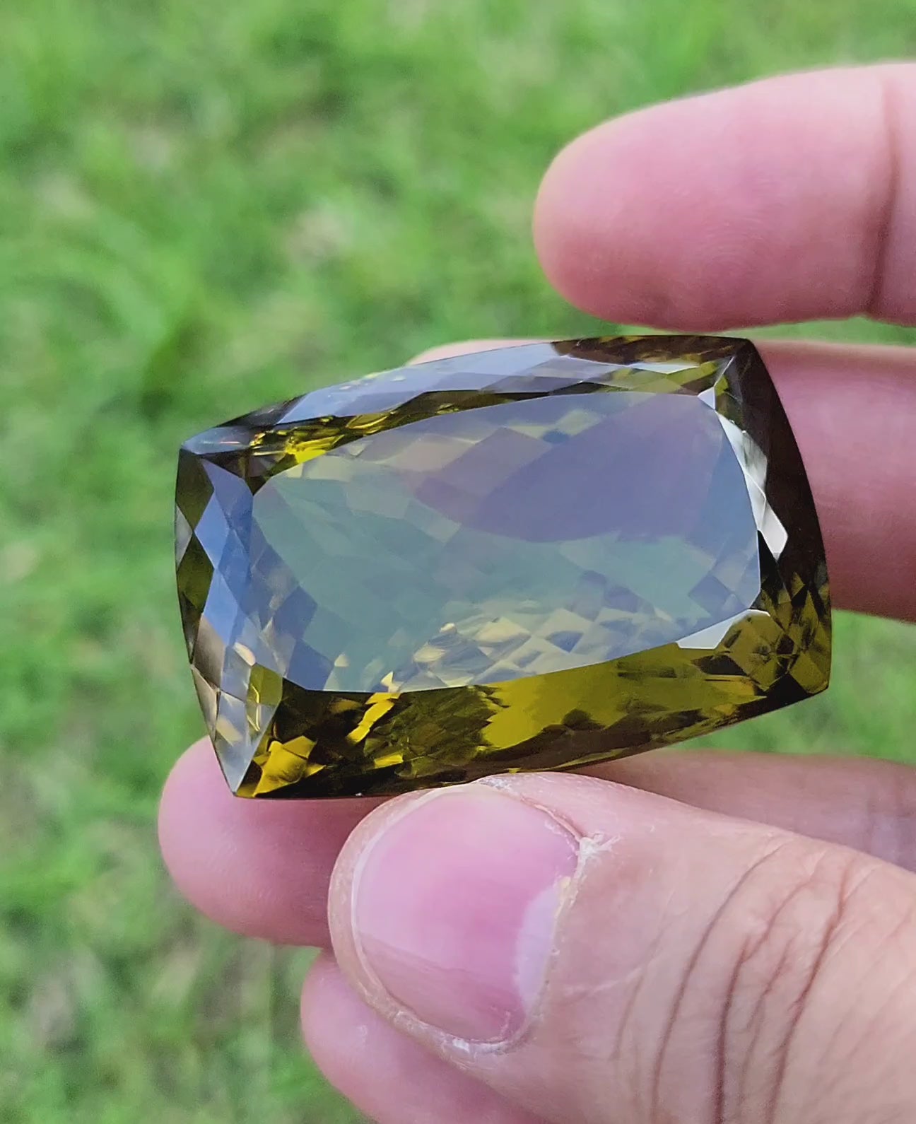 193 Carat Natural Olive Quartz Gemstone – Untreated Green Collector Loose Stone – Jewelry Quality
