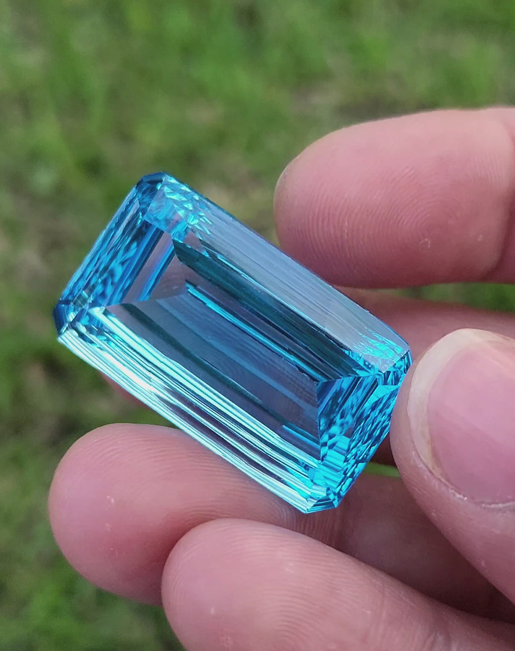92 Carat Natural Swiss Blue Topaz – Premium Quality Gemstone